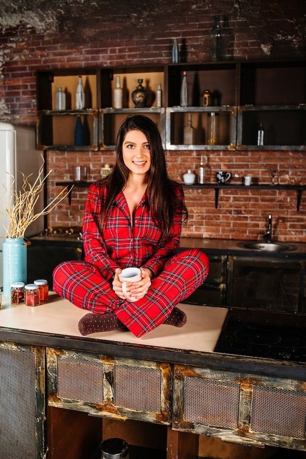 Pyjama mode urbaine : Guide pour maîtriser la tendance chic et confortable