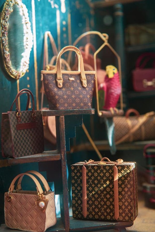 Sac à main tendance 2023 : Styles, nuances et designers à suivre pour le printemps-été