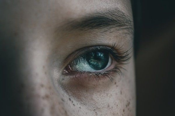 Quel équipement de maquillage choisir pour ses sourcils ?