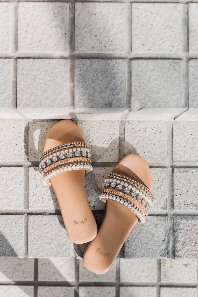 Sandales tendance été 2022 : Styles confortables et élégants pour femmes